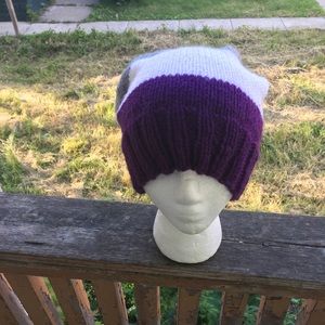 Knit Colorblock Beanie Hat in Purple and White